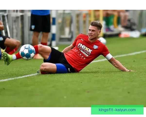 赫尔城黑橙军魂：坚定信念与团结精神助力球队状态回暖